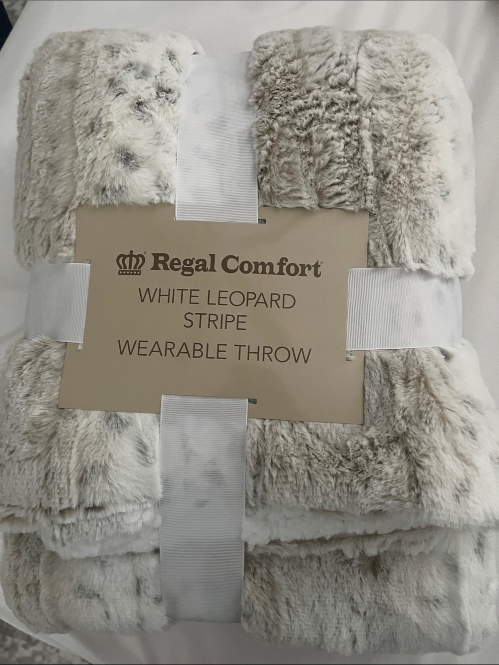 White Leopard Stripe Wearable Throw - Cream/White